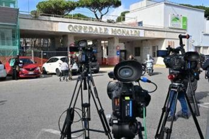 Morto il bimbo trapiantato a Napoli, Meloni: "Italia si stringe nel dolore per Domenico"