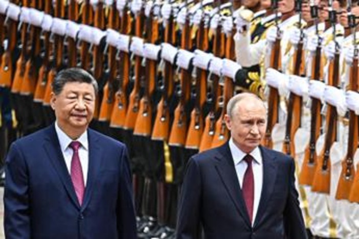 Russia-Cina, svelata cooperazione militare dal 2023: "Pechino ha insegnato a Mosca a silenziare Starlink"