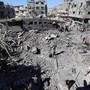 Nuovi raid a Gaza: &quot;Almeno 35 morti&quot;. Fonti: &quot;Israele non ha ancora deciso sulla tregua&quot;