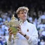 Wimbledon, Sinner show a cena dei vincitori: "Sono brillo, ho fallito esame della patente" Wimbledon, Sinner show a cena dei vincitori: "Sono brillo, ho fallito esame della patente"