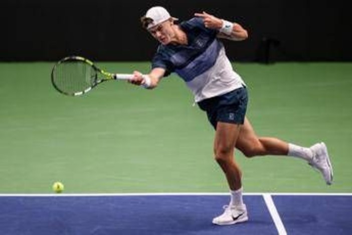 Rune denuncia profilo falso su X, poi gli 'sfottò': &quot;Ha paura scriva alle tenniste&quot;