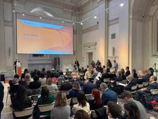 Monti (Lombardia): "Integrare economia e salute per accesso rapido all'innovazione"