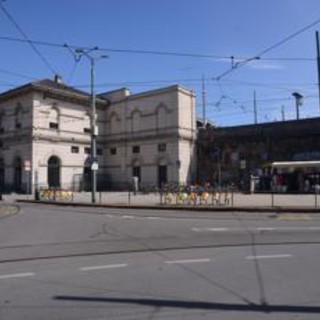 Si blocca treno a Milano sotto il sole, 300 passeggeri senza aria condizionata