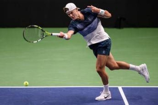 Rune denuncia profilo falso su X, poi gli 'sfottò': "Ha paura scriva alle tenniste" Rune denuncia profilo falso su X, poi gli 'sfottò': "Ha paura scriva alle tenniste"