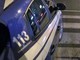 Torino, investito da un'auto mentre tenta di sfuggire a controllo antidroga: in 50 circondano la polizia