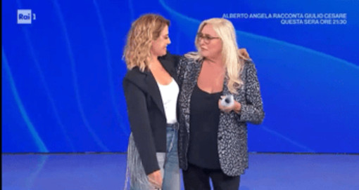 Barbara d'Urso su La Rocca-Muti: "Hanno voluto la telenovela a Ballando, li ho fatti giocare un po'" Barbara d'Urso su La Rocca-Muti: "Hanno voluto la telenovela a Ballando, li ho fatti giocare un po'"