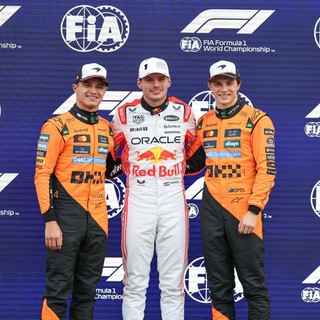 In Giappone vince Verstappen, poi le McLaren e Leclerc