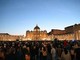 Papa Francesco, il lungo addio a San Pietro: migliaia in fila per Bergoglio