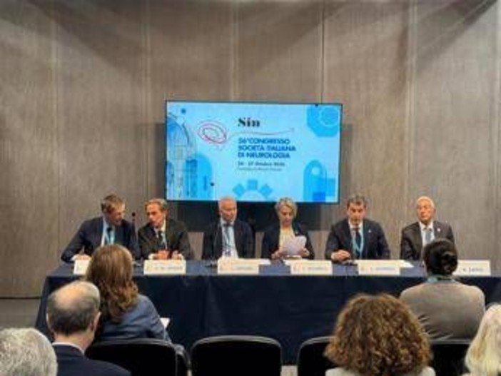 Miastenia gravis, neurologo Rini: "Zilucoplan migliora qualità vita dei pazienti" Miastenia gravis, neurologo Rini: "Zilucoplan migliora qualità vita dei pazienti"