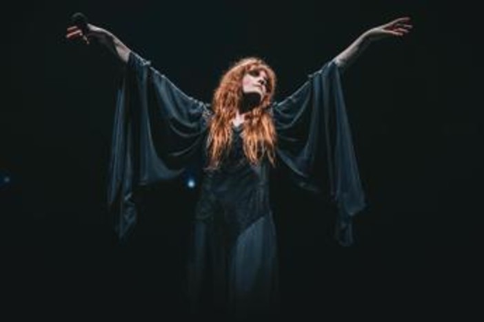 Florence and The Machine, a Milano il sogno (goth) di una notte di mezza estate Florence and The Machine, a Milano il sogno (goth) di una notte di mezza estate