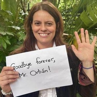 Ungheria, Orban perde le elezioni e Ilaria Salis festeggia: "Addio" Ungheria, Orban perde le elezioni e Ilaria Salis festeggia: "Addio"