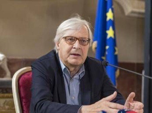 Vittorio Sgarbi è stabile e vigile, continua ricovero in Terapia intensiva al Gemelli Vittorio Sgarbi è stabile e vigile, continua ricovero in Terapia intensiva al Gemelli