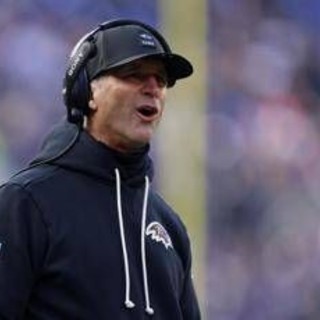 Trump dà consigli alla NFL: "Ingaggiate subito coach Harbaugh"