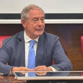 Imprese, Urso: "Manager centrali, riflettere su solo 5% aziende industriali managerializzate" Imprese, Urso: "Manager centrali, riflettere su solo 5% aziende industriali managerializzate"