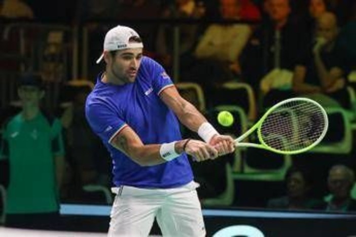 Coppa Davis, Italia-Austria interrotta a metà del primo match. Cosa è successo Coppa Davis, Italia-Austria interrotta a metà del primo match. Cosa è successo