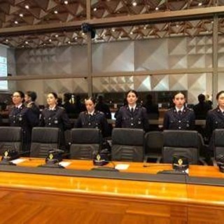 Cancro seno, le giovani poliziotte si confermano ambasciatrici di prevenzione Cancro seno, le giovani poliziotte si confermano ambasciatrici di prevenzione