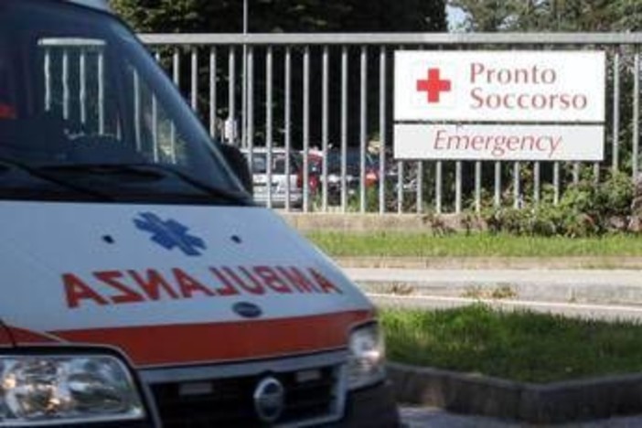 Prato, spari al pronto soccorso: ferito fuggitivo. Agente indagato per tentato omicidio