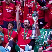 La EA7 Milano vince la Coppa Italia di basket, Tortona ko in finale La EA7 Milano vince la Coppa Italia di basket, Tortona ko in finale