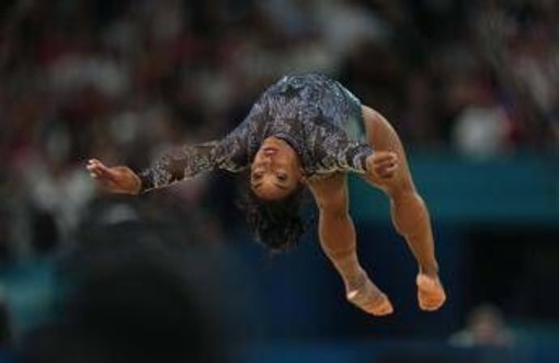 Simone Biles, tre uomini mascherati in casa e Porsche rubata