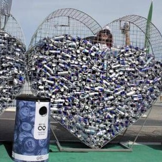 Sostenibilità, riciclo e creatività: Cial porta Ogni Lattina Vale al Lucca Comics&Games Sostenibilità, riciclo e creatività: Cial porta Ogni Lattina Vale al Lucca Comics&Games