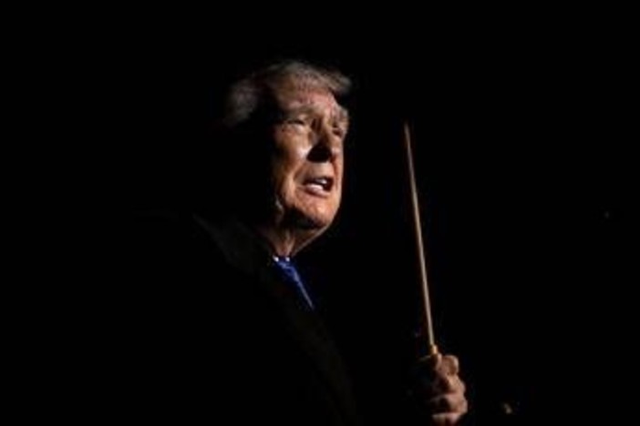 Proteste in Iran, il messaggio di Trump: "Pronti ad aiutare, vogliono la libertà" Proteste in Iran, il messaggio di Trump: "Pronti ad aiutare, vogliono la libertà"