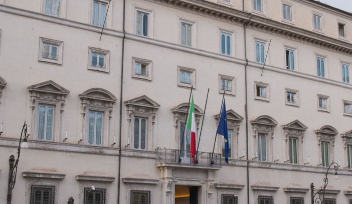 Autotrasportatori sospendono il fermo del settore dopo l’incontro con il Governo Autotrasportatori sospendono il fermo del settore dopo l’incontro con il Governo
