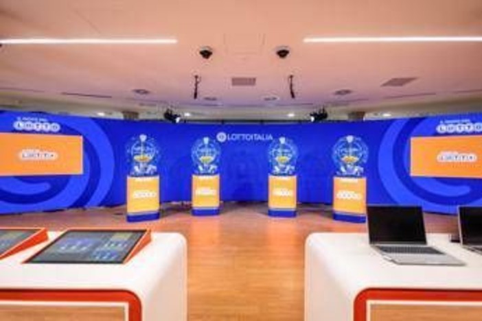 Lotto, inaugurazione della nuova sala estrazionale di Milano Lotto, inaugurazione della nuova sala estrazionale di Milano