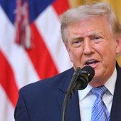 Iran, Trump: "Colpiremo il sito nucleare di Pickaxe". Teheran: "Così sarà guerra totale"
