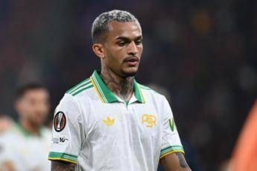 Como-Roma, espulso Wesley: il Var non interviene, furia Gasperini. Cos'è successo