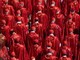 Conclave, cardinali tornano a riunirsi: oggi sarà decisa la data