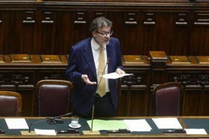 Pensioni, governo deposita nuovo emendamento: cosa cambia in Manovra Pensioni, governo deposita nuovo emendamento: cosa cambia in Manovra