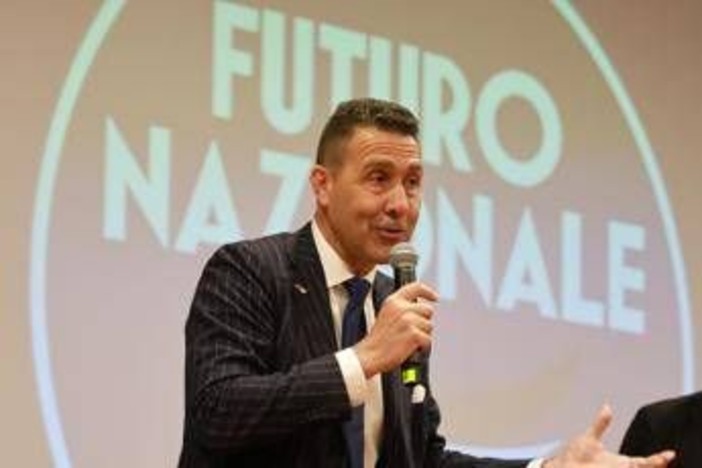 Vannacci: "Alle politiche con il centrodestra? Vedremo, non negozio prinicipi e linee rosse"