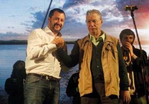 La Lega annulla tutti gli eventi, Salvini: "Giornata dedicata a Umberto Bossi". Funerali domenica a Pontida