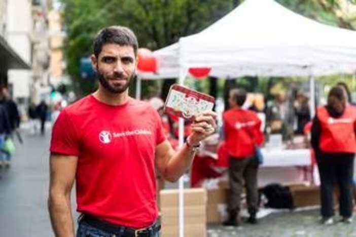 Minori: Marco Rossetti di 'Doc' in piazza con Save the Children per il weekend dei BisBuoni﻿