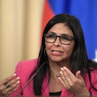 Venezuela, Rodriguez conferma negoziati su ambasciate: "Per ribadire condanna agli Usa"