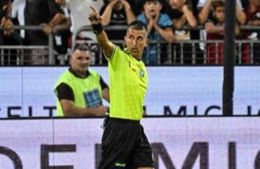 Lecce-Milan, gol annullati a Gabbia e Gimenez. Il doppio 'annuncio' dell'arbitro
