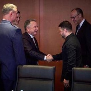 Ucraina, oggi nuovo vertice a Berlino. Witkoff: "Molti progressi con Zelensky"