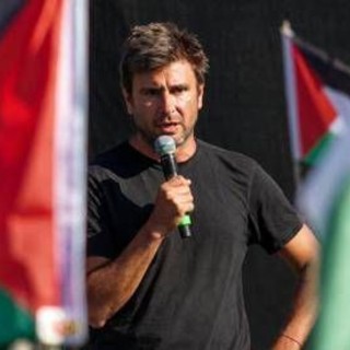 Di Battista, terza notte al Policlinico Gemelli: nessun aggiornamento sulla salute dell'ex 5S