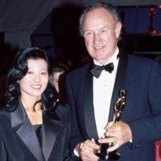 Moglie di Gene Hackman aveva fatto ricerche su sintomi da Covid prima di morire