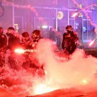 Da New York a Dallas, si allarga protesta per raid anti-migranti negli Usa