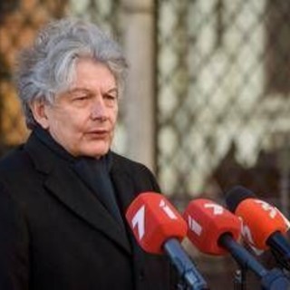 Usa, visto negato a 5 funzionari europei tra cui Breton: "E' tornata caccia alle streghe?" Usa, visto negato a 5 funzionari europei tra cui Breton: "E' tornata caccia alle streghe?"