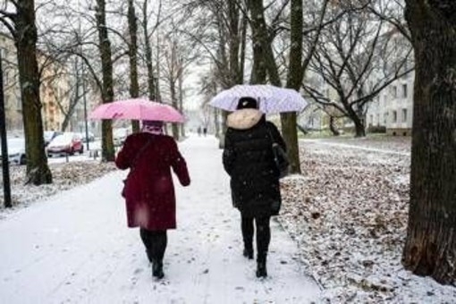 Freddo e maltempo, sull'Italia aria d’inverno ad un mese dal Natale Freddo e maltempo, sull'Italia aria d’inverno ad un mese dal Natale