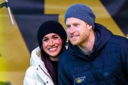 Flop Sussex-Netflix, Buckingham trema: in arrivo nuovo libro di Harry?