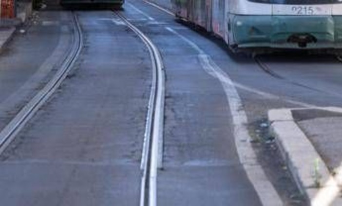 Roma, scontro fra tram sulla ferrovia Termini-Centocelle: al momento non risultano feriti Roma, scontro fra tram sulla ferrovia Termini-Centocelle: al momento non risultano feriti
