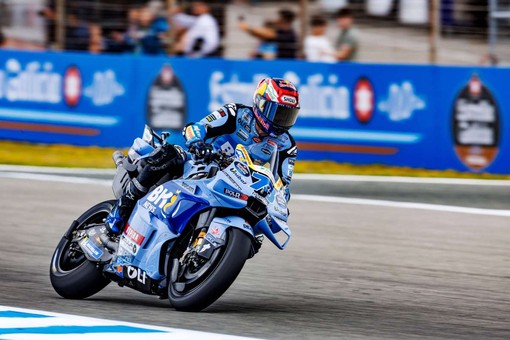 Alex Marquez vince il Gp di Spagna, Bezzecchi e Di Giannantonio sul podio