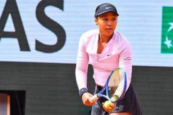 Osaka, le cene diventano un caso: accuse di razzismo al Roland Garros Osaka, le cene diventano un caso: accuse di razzismo al Roland Garros