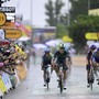 Secondo timbro al Tour per Milan, sprint vincente nella 17^ tappa