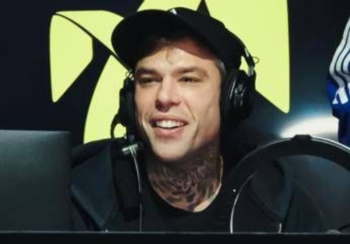 Fedez, 'lezione' a Ultima Generazione su aerei privati: &quot;Rompete solo le scatole&quot;