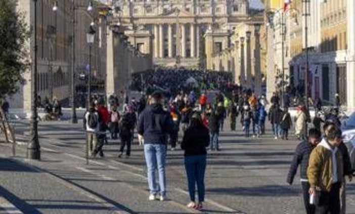 Manovra, dai pellegrini alle galline: la carica delle micro-norme