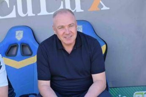 Alvini: "Vendevo suole di scarpe, ora festeggio la Serie A con il mio Frosinone" Alvini: "Vendevo suole di scarpe, ora festeggio la Serie A con il mio Frosinone"